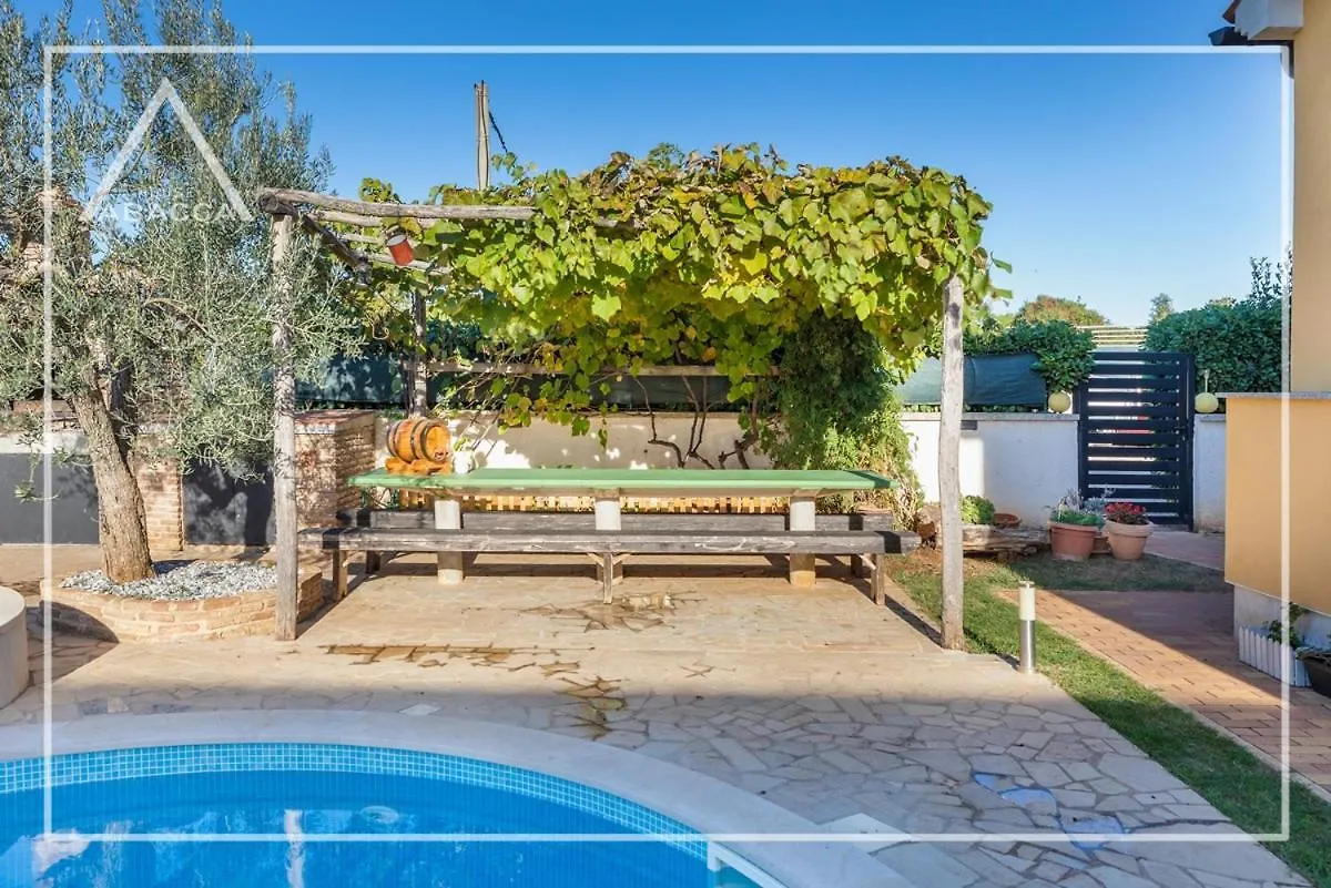 Abacca House Fondole Croatia Villa Galizana 0*,  Croatia