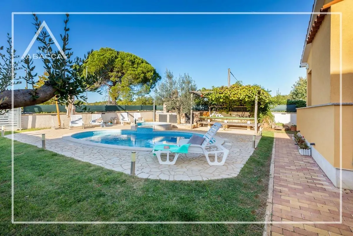 Abacca House Fondole Croatia Villa Galizana Holiday home